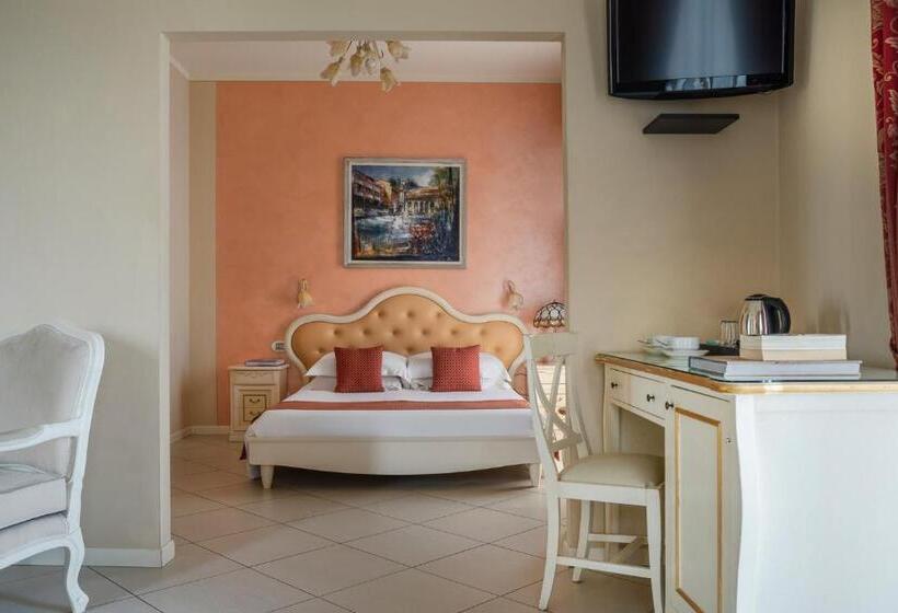 Suite with lake view, Mayer & Splendid   Wellness E Spa