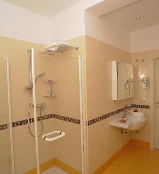 חדר סטנדרט לארבעה, Prater