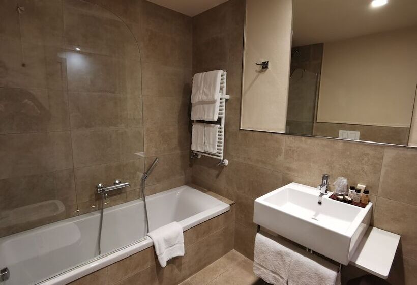 اتاق سوپریور, President