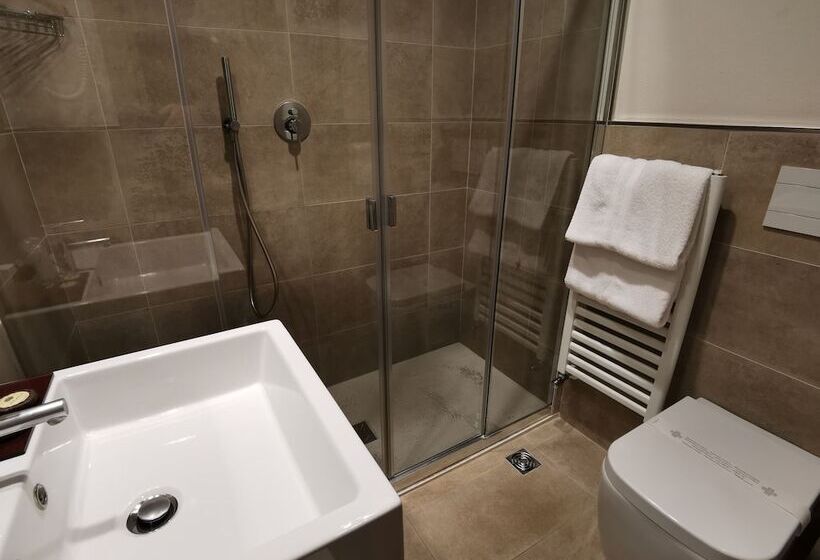 اتاق سوپریور سه تخته, President