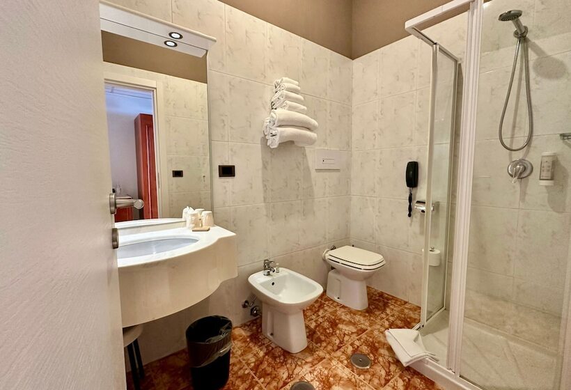 اتاق استاندارد, Riva Del Sole