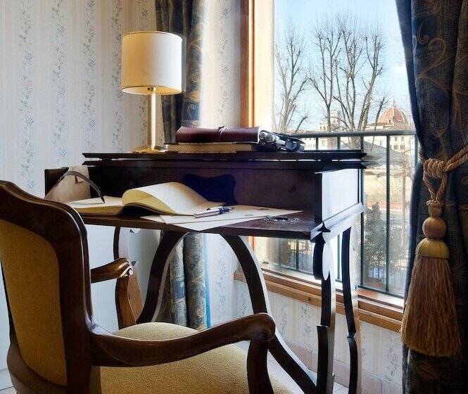 اتاق راحتی, Silla