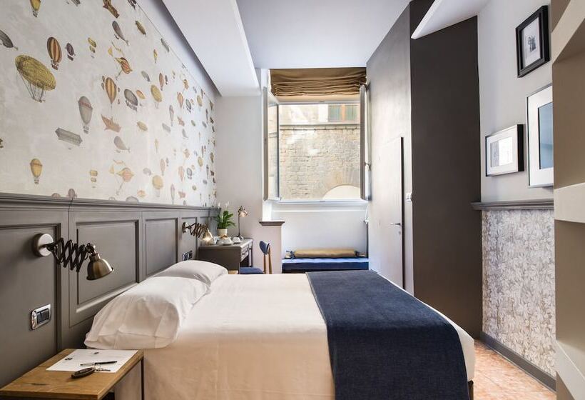 اتاق راحتی سه تخته, Silla