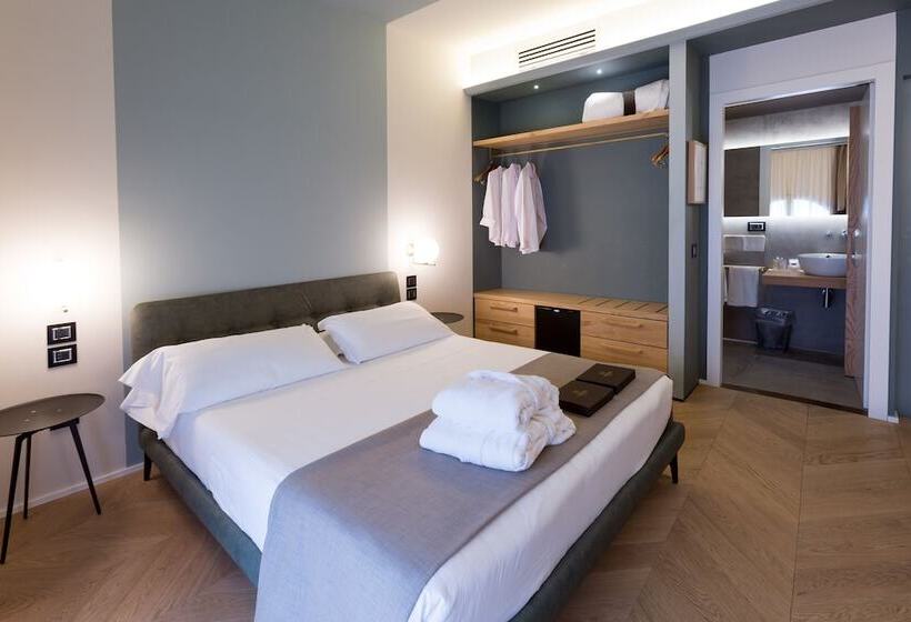 اتاق پرمیوم, Silla