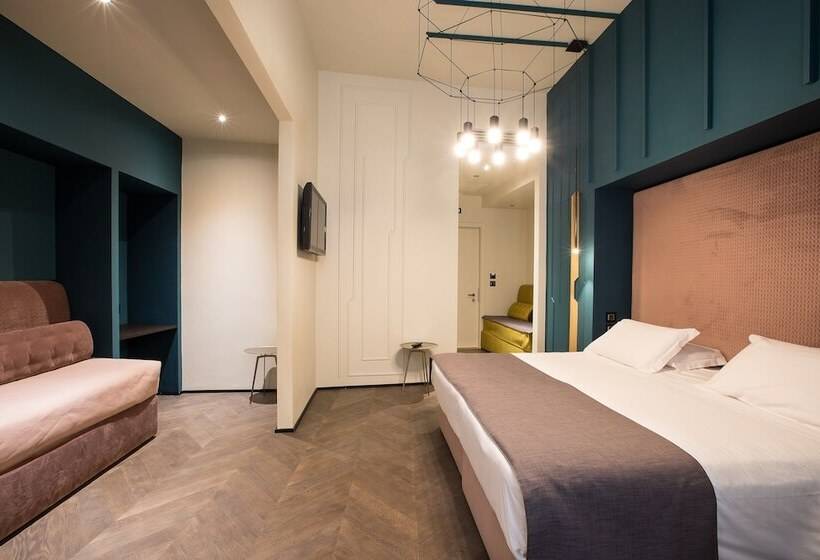 اتاق پریمیوم سه تخته, Silla