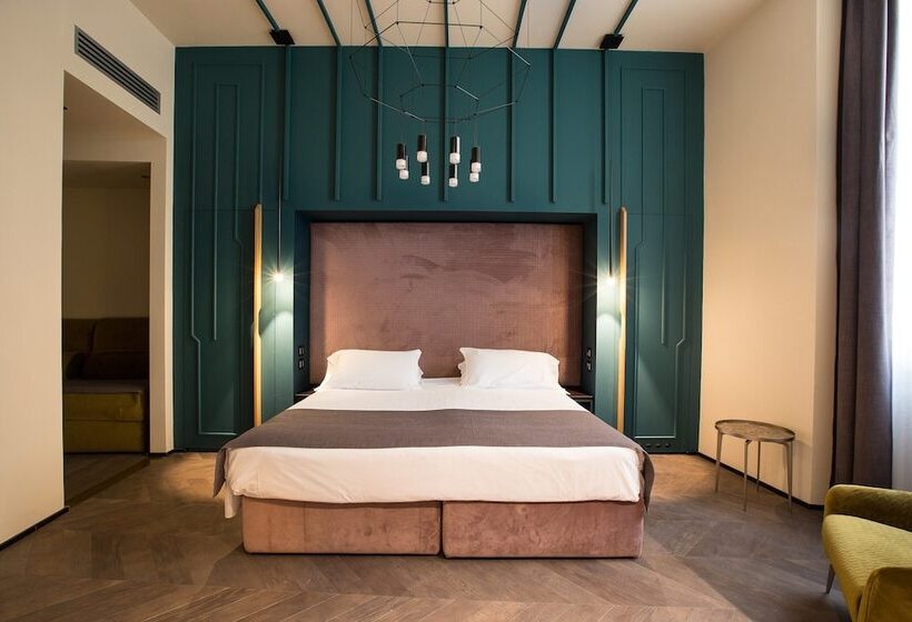 اتاق پریمیوم سه تخته, Silla