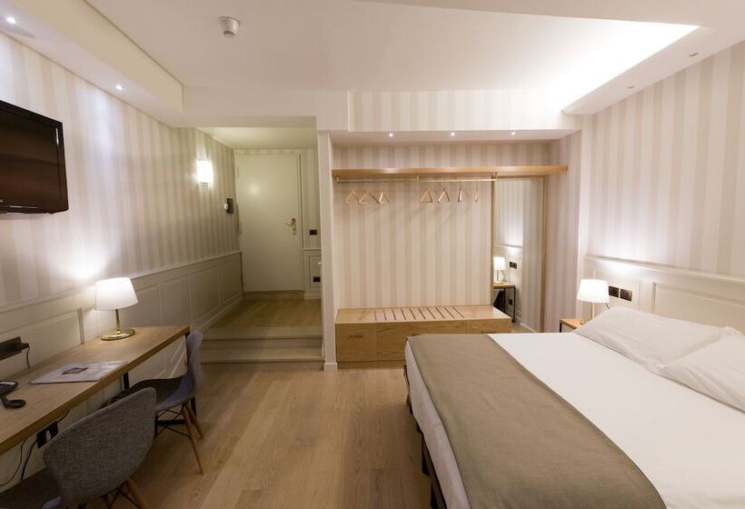 اتاق راحتی, Silla