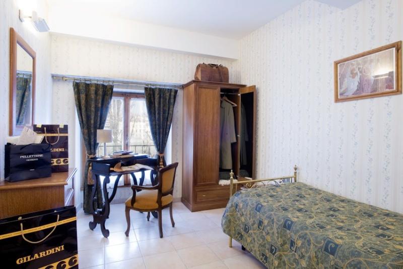 اتاق راحتی یک تخته, Silla