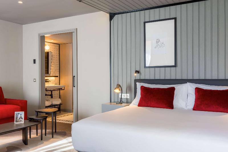 اتاق راحتی, Silla