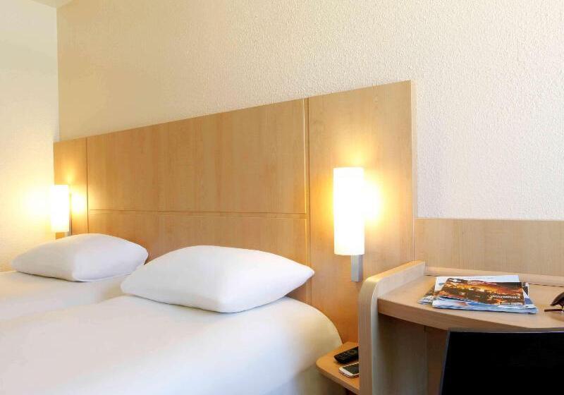 اتاق پریمیوم یک تخته, Silla