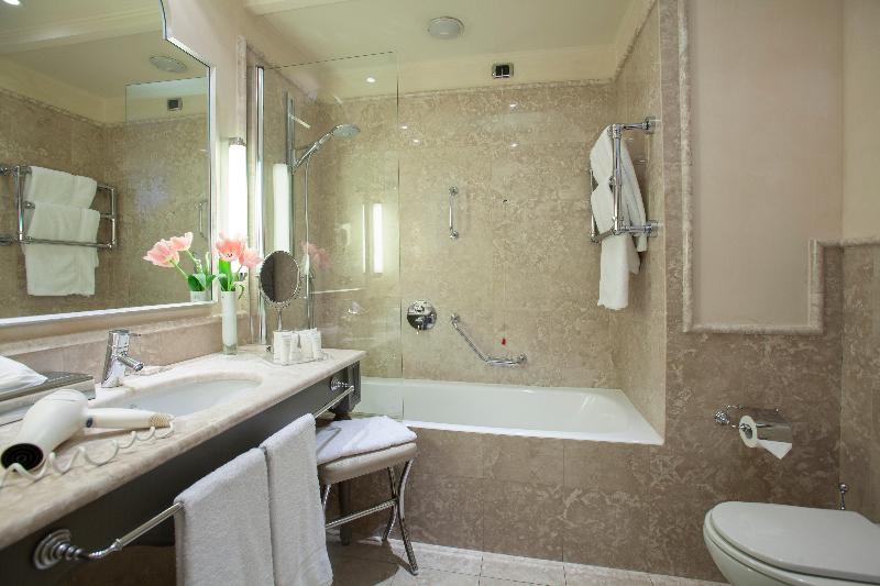 اتاق استاندارد سه نفره, Starhotels Tuscany