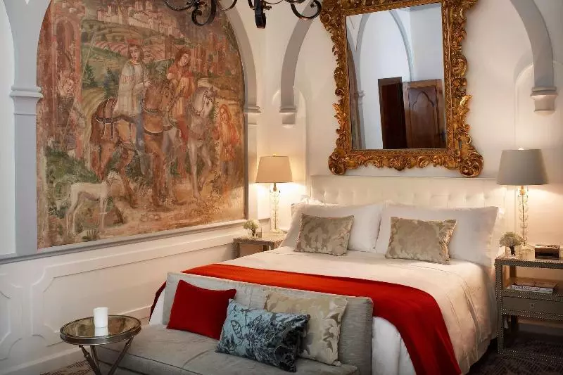 اتاق لوکس با تخت بزرگ, The St. Regis Florence