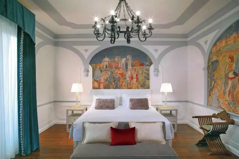 اتاق پرمیوم, The St. Regis Florence
