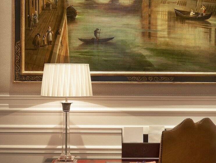 Delüks Oda, The St. Regis Florence