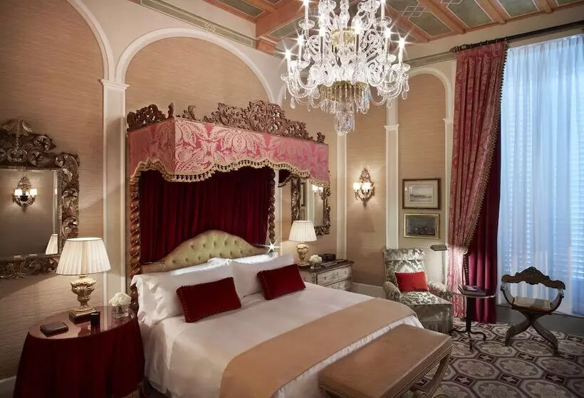 اتاق پرمیوم, The St. Regis Florence