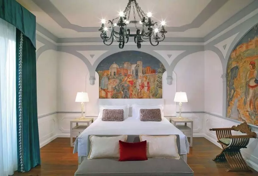 اتاق پرمیوم, The St. Regis Florence