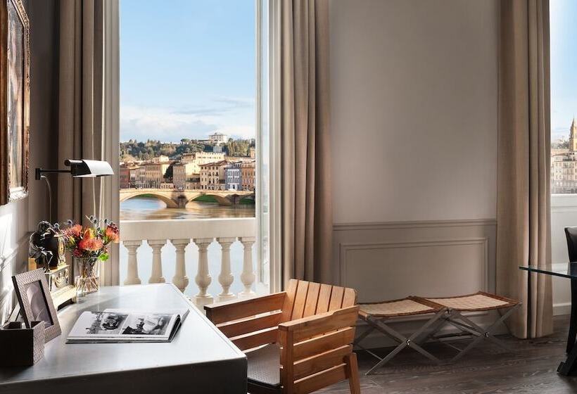 Nehir Manzaralı Süit, The St. Regis Florence
