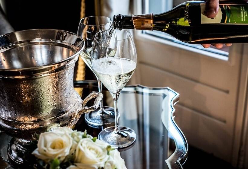 Kral Dairesi, The St. Regis Florence