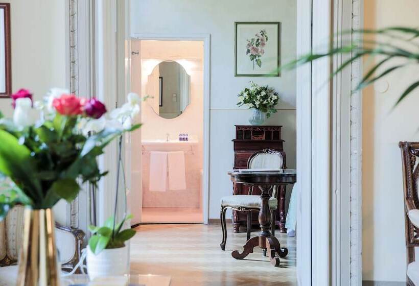 اتاق سوپریور, Villa Liana