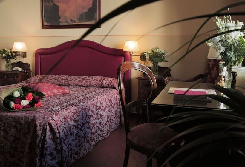 اتاق لوکس, Villa Liana