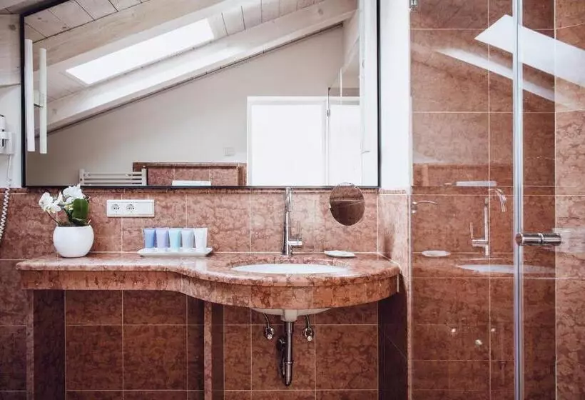 デラックスルーム, Relais & Chateaux Hotel Castel Fragsburg