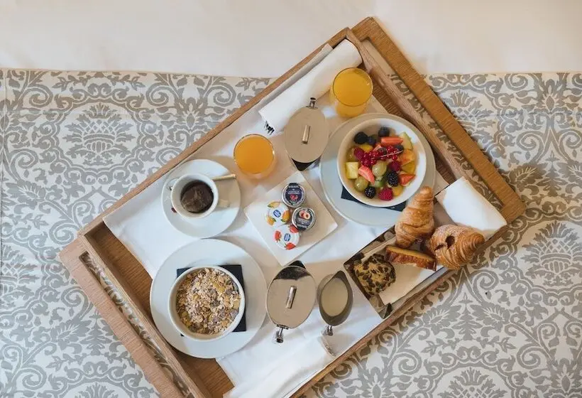 اتاق استاندارد سه نفره, Starhotels Tuscany