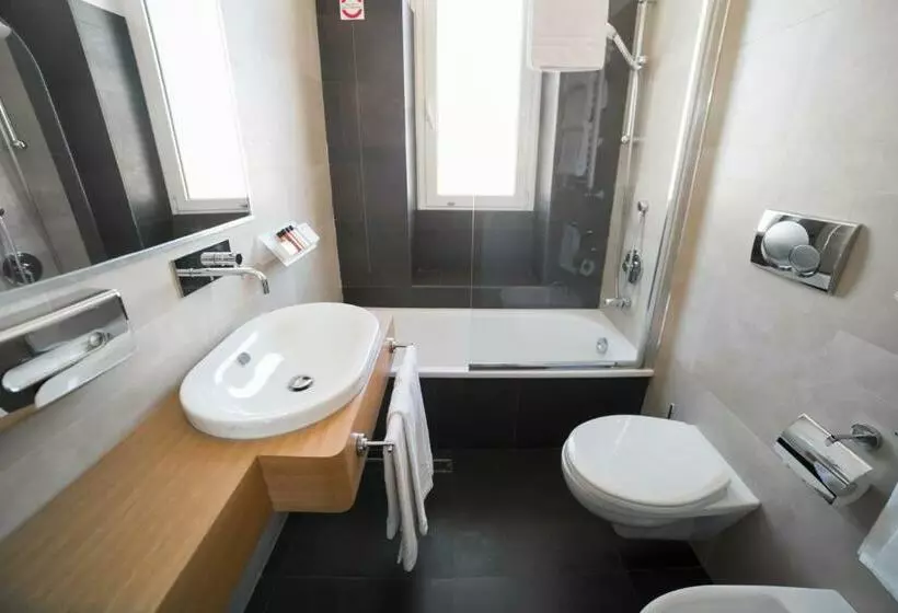 エコノミールーム, Hilton Garden Inn Rome Colosseum