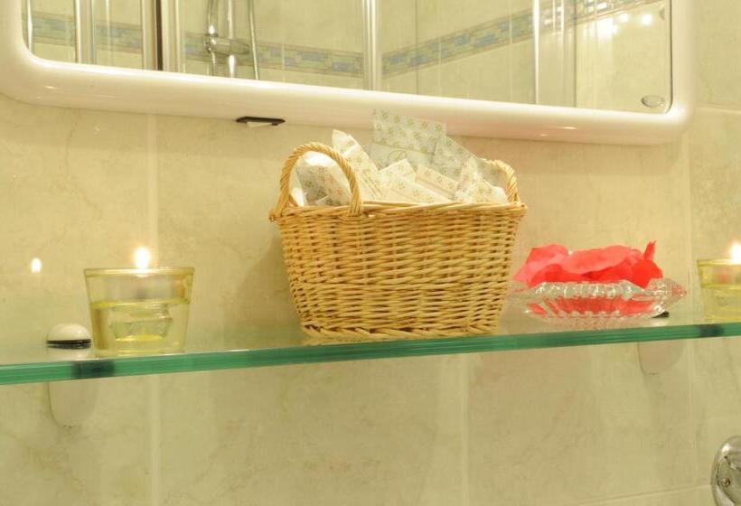 Chambre Economy, Grifone