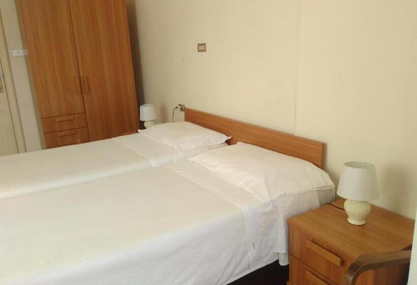 Номер Стандарт Вид на Море, Albergo Bandoni
