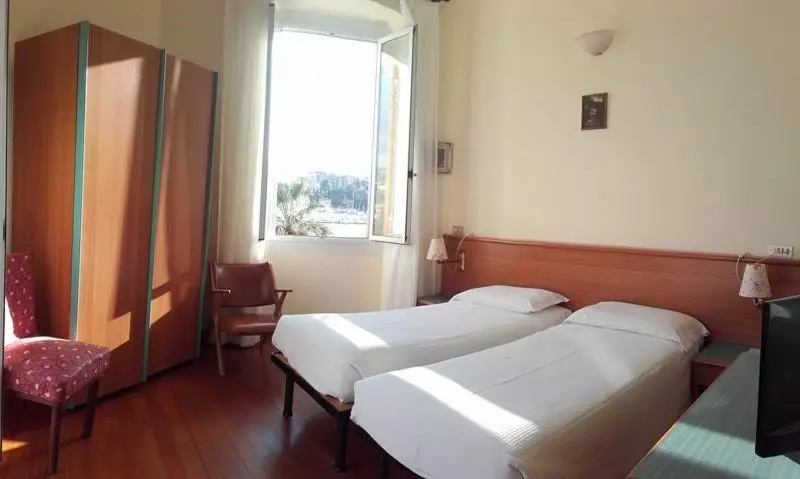 اتاق استاندارد با چشمانداز دریا, Albergo Bandoni