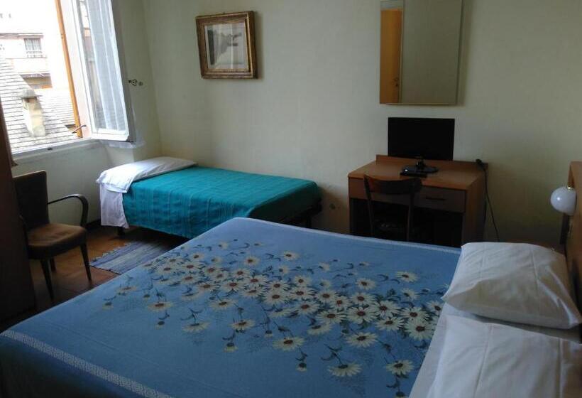 غرفة قياسية ثلاثية, Albergo Bandoni