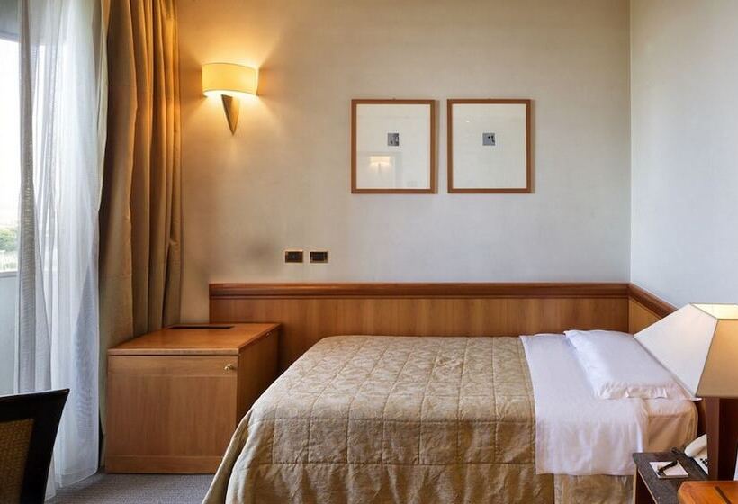 اتاق کلاسیک یک تخته, Ambasciatori