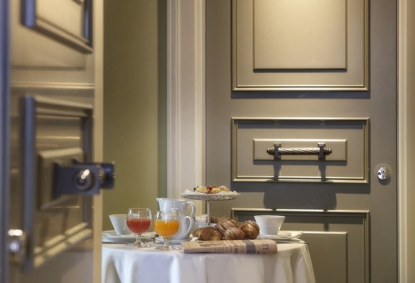 اتاق سوپریور, Ambasciatori