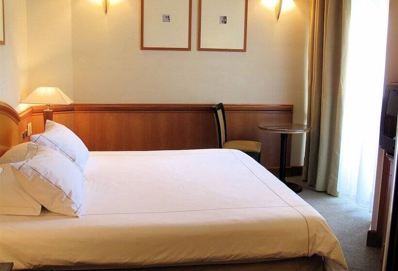 اتاق سوپریور, Ambasciatori