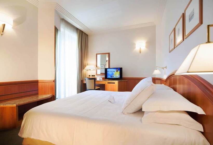 اتاق سوپریور سه تخته, Ambasciatori