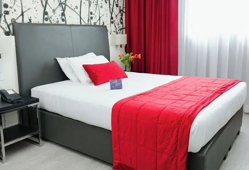 Standard Yhden Hengen Huone, American Palace Eur