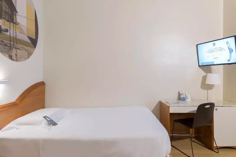 スタンダードシングルルーム, B&b Hotel Pescara