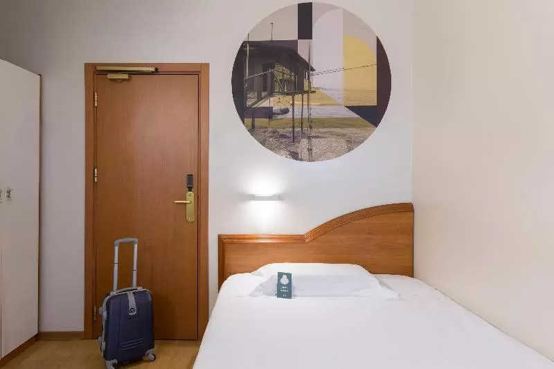 スタンダードシングルルーム, B&b Hotel Pescara