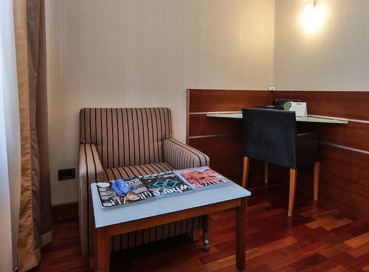 سوییت جونیور, Best Western Madison