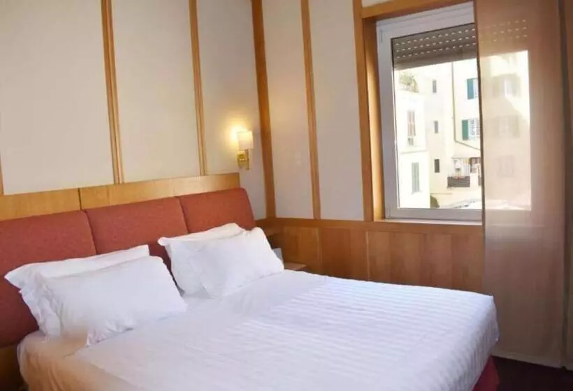 コンフォートトリプルルーム, Hilton Garden Inn Rome Colosseum