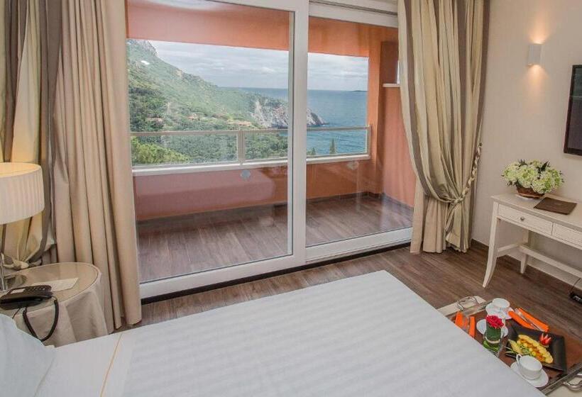 オーシャンビューデラックスルーム, Boutique Hotel Torre Di Cala Piccola