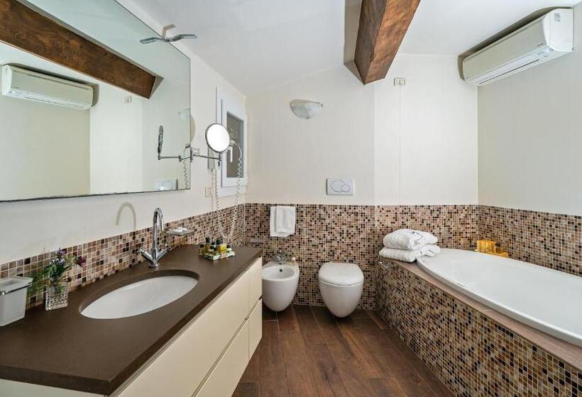 جناح ديلوكس, Boutique Hotel Torre Di Cala Piccola