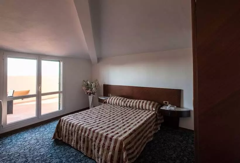Standard-huone, Centrale