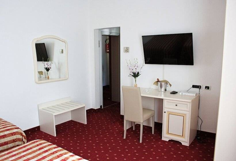 스탠다드 트리플 룸, Centrale