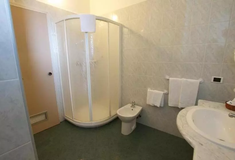 Standard-huone, Centrale