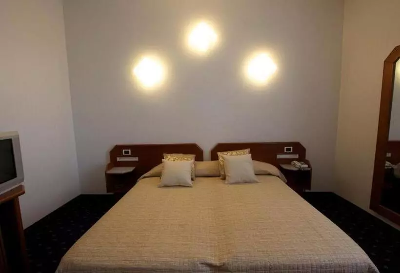 Standard-huone, Centrale