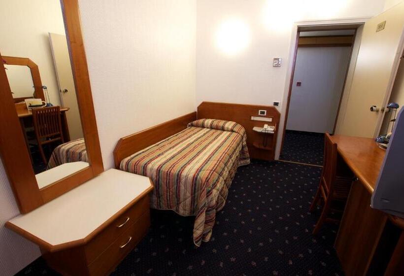 스탠다드 싱글 룸, Centrale