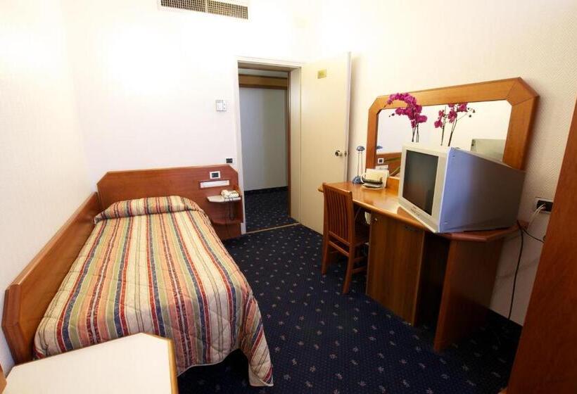 스탠다드 싱글 룸, Centrale