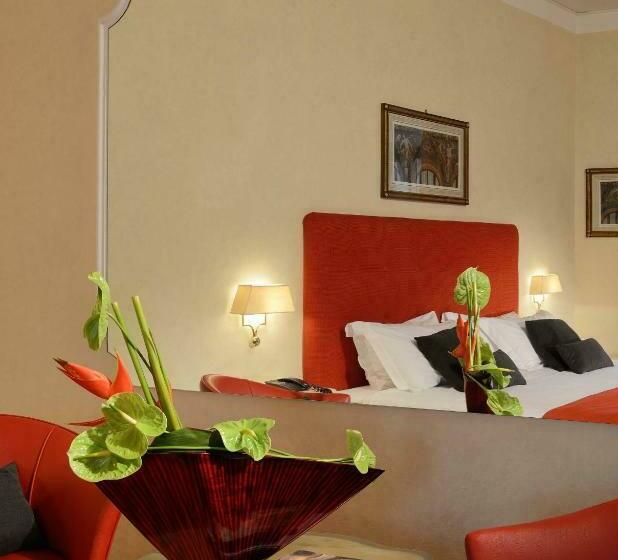 اتاق لوکس, Colonna Palace