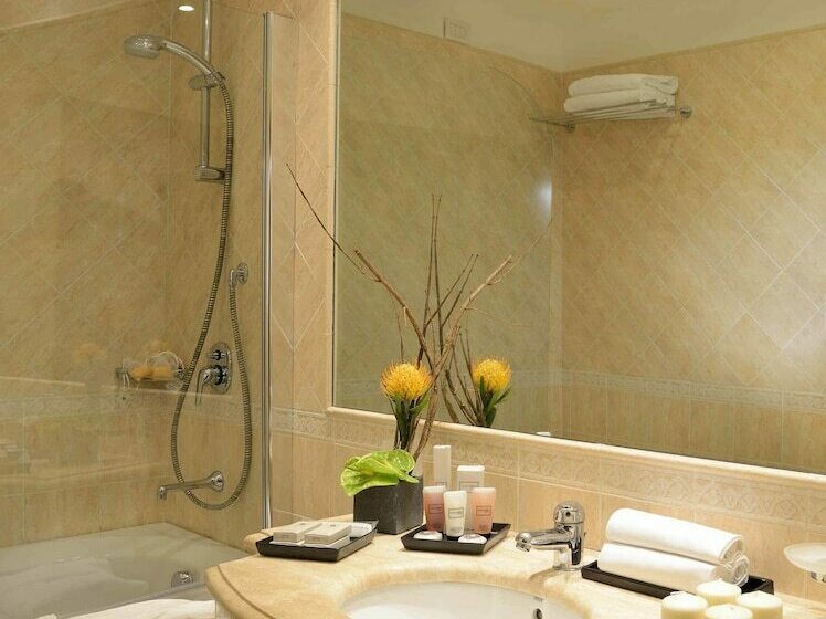 اتاق لوکس, Colonna Palace